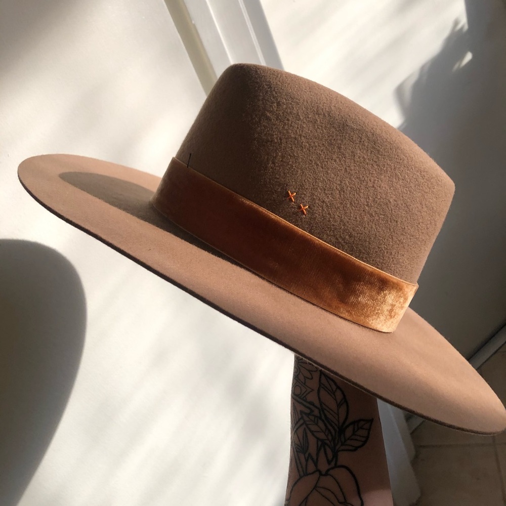 Lack of color benson tri-brown size small